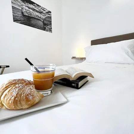 לינה וארוחת בוקר V12 Puglia מודוניו